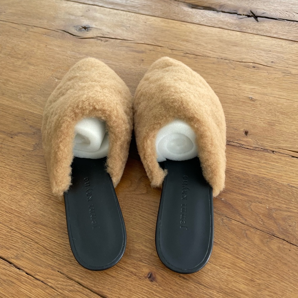 Jenni Kayne Tan Shearling-Look Slip-On Slippers - Picture 2 of 7